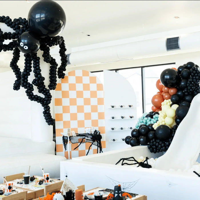 Spooky Scary Spiders: A Halloween Party - Zurchers
